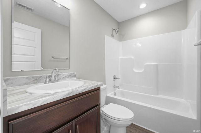 835 Lagonda Trail, Fort Wayne, IN 46818