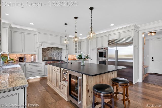1881 Reidsview Drive, White Lake Charter Township, MI 48383