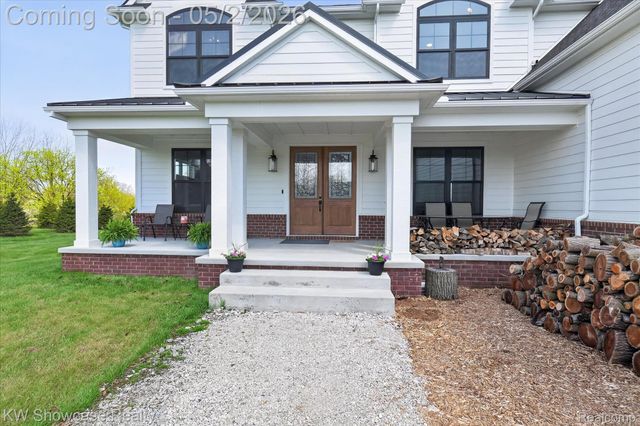 1881 Reidsview Drive, White Lake Charter Township, MI 48383