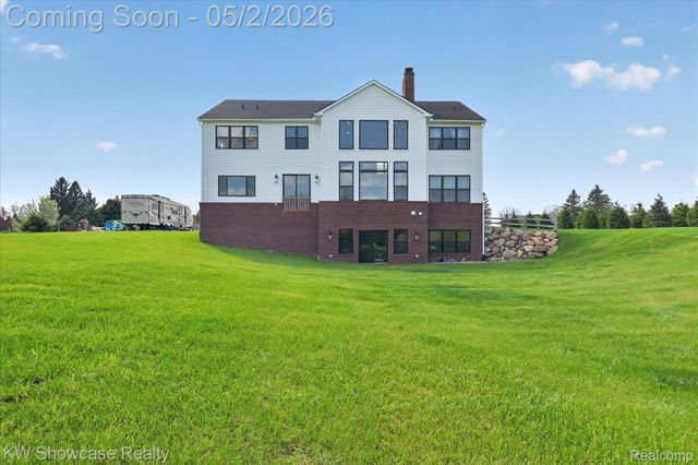 1881 Reidsview Drive, White Lake Charter Township, MI 48383