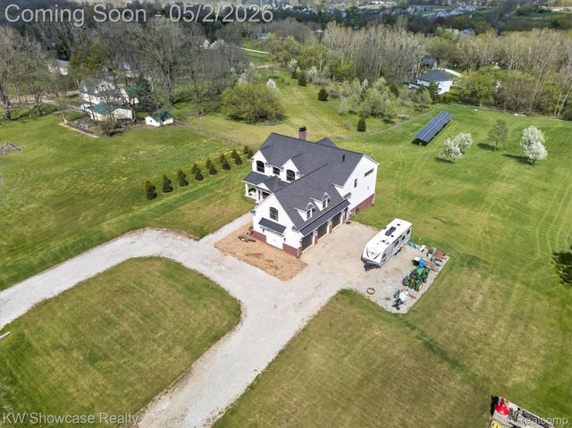1881 Reidsview Drive, White Lake Charter Township, MI 48383
