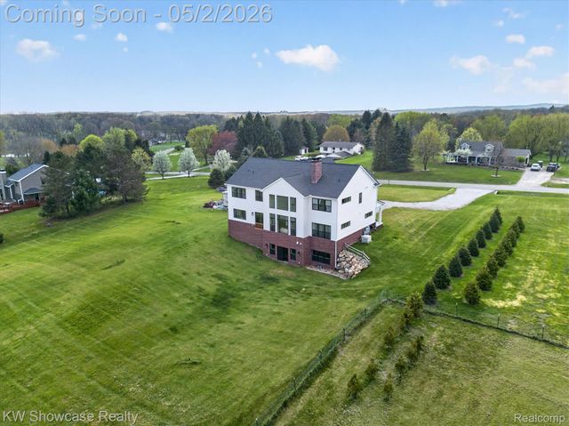 1881 Reidsview Drive, White Lake Charter Township, MI 48383