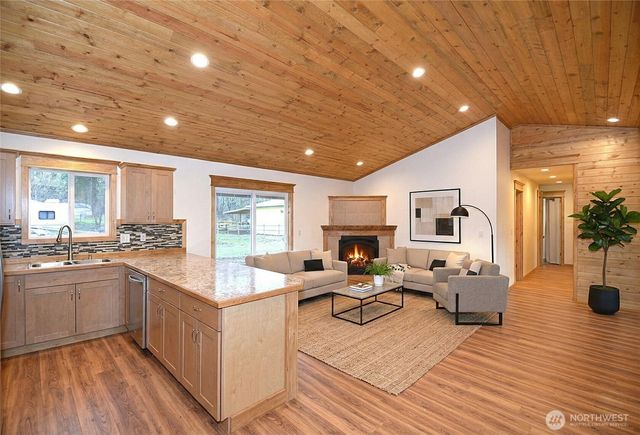 182 Frost Creek Road, Glenoma, WA 98336