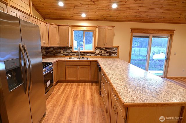 182 Frost Creek Road, Glenoma, WA 98336