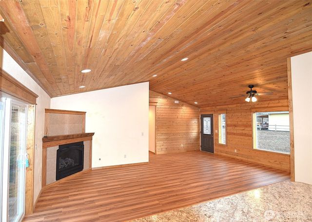 182 Frost Creek Road, Glenoma, WA 98336