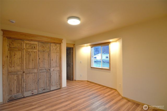 182 Frost Creek Road, Glenoma, WA 98336