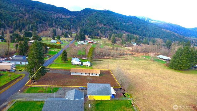 182 Frost Creek Road, Glenoma, WA 98336