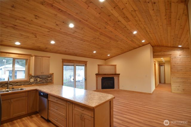 182 Frost Creek Road, Glenoma, WA 98336