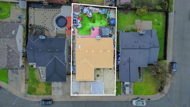 8604 Luciano Ct, Sacramento, CA 95828