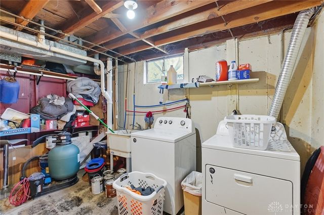 1742 Eric Drive, Dayton, OH 45414