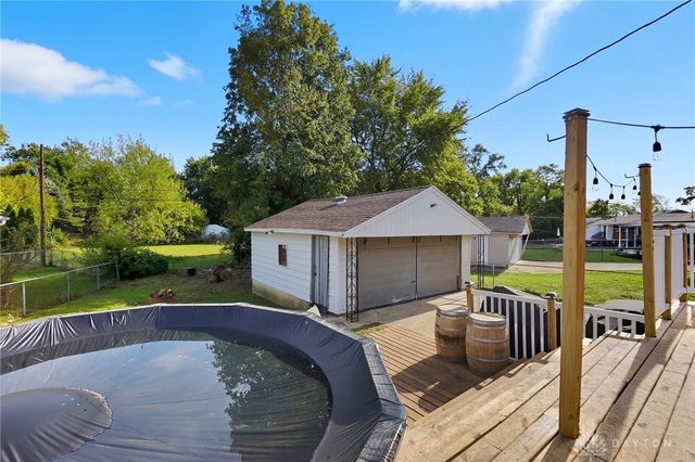 1742 Eric Drive, Dayton, OH 45414