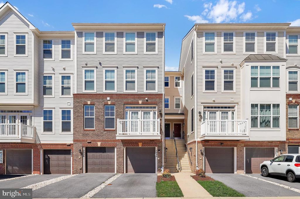 Image 1 of property listing at 5906 KRANTZ DR, Frederick, MD 21703