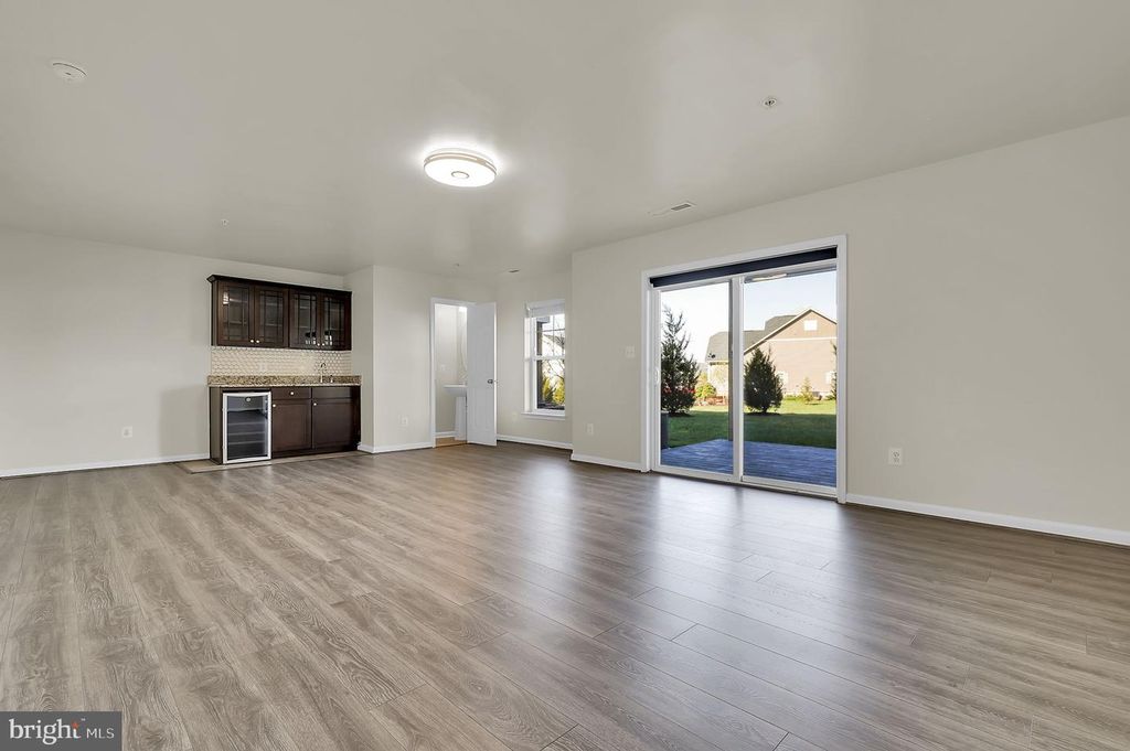 Image 25 of property listing at 5906 KRANTZ DR, Frederick, MD 21703