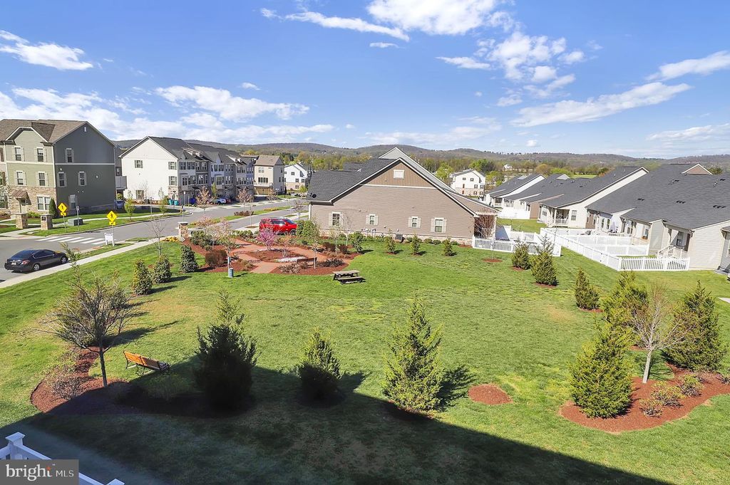 Image 32 of property listing at 5906 KRANTZ DR, Frederick, MD 21703