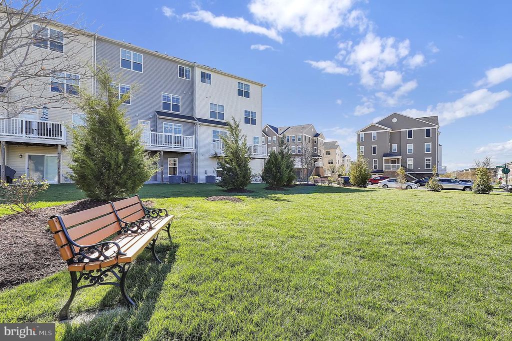 Image 36 of property listing at 5906 KRANTZ DR, Frederick, MD 21703