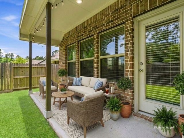 118 Violet Carson Court, Conroe, TX 77318