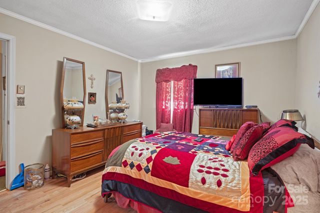 111 Newcastle Avenue, Lincolnton, NC 28092