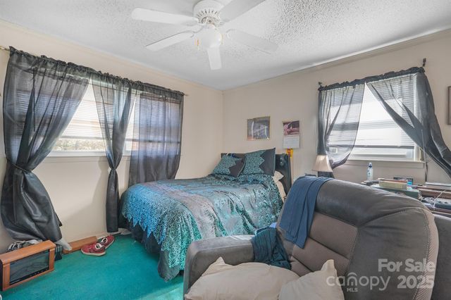 111 Newcastle Avenue, Lincolnton, NC 28092