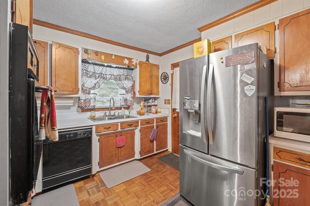 111 Newcastle Avenue, Lincolnton, NC 28092