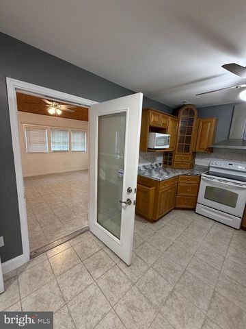 23 HOLCUMB CT, Middle River, MD 21220