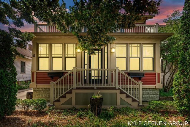 58 E 13th Street, Holland, MI 49423