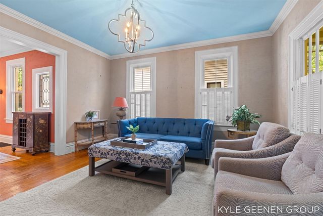 58 E 13th Street, Holland, MI 49423