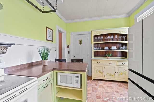 58 E 13th Street, Holland, MI 49423