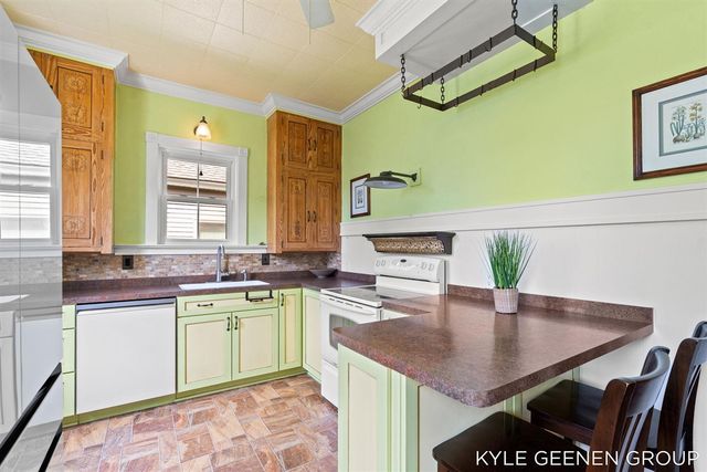 58 E 13th Street, Holland, MI 49423