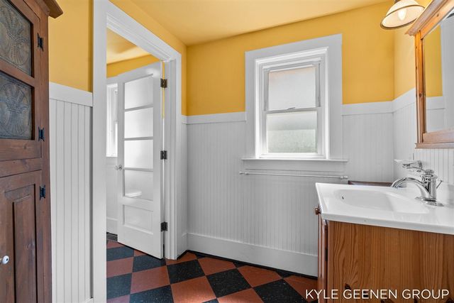 58 E 13th Street, Holland, MI 49423
