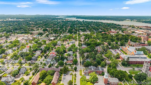 58 E 13th Street, Holland, MI 49423