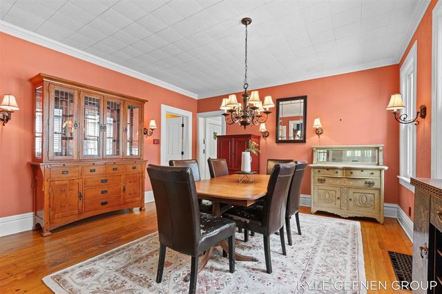 58 E 13th Street, Holland, MI 49423