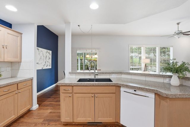 6728 S Moran View St, Spokane, WA 99224