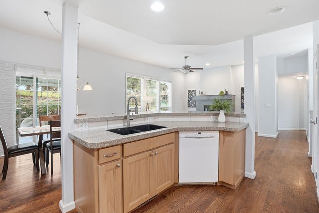 6728 S Moran View St, Spokane, WA 99224