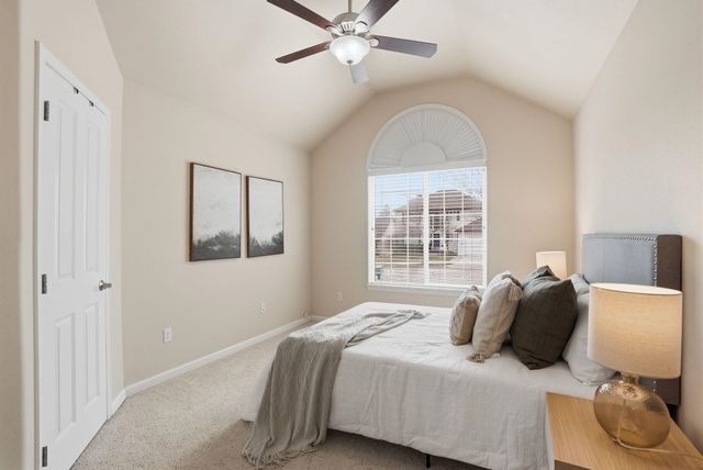 6728 S Moran View St, Spokane, WA 99224