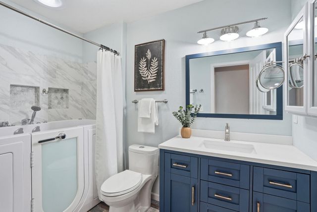 6728 S Moran View St, Spokane, WA 99224