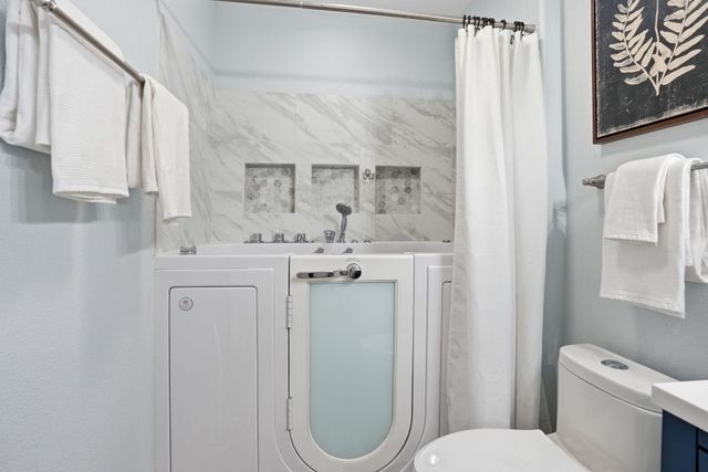 6728 S Moran View St, Spokane, WA 99224