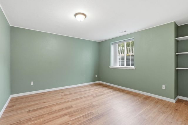 6728 S Moran View St, Spokane, WA 99224