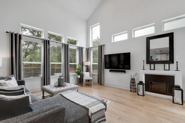 9710 Tanglemede ST, Austin, TX 78748