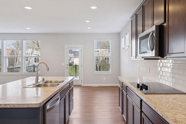 11756 Upper 31st Street N, Lake Elmo, MN 55042