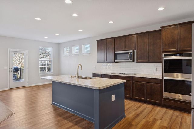 11756 Upper 31st Street N, Lake Elmo, MN 55042