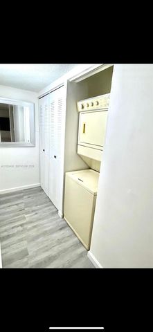 4705 SW 62nd Ave 104, Davie, FL 33314