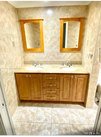 4705 SW 62nd Ave 104, Davie, FL 33314