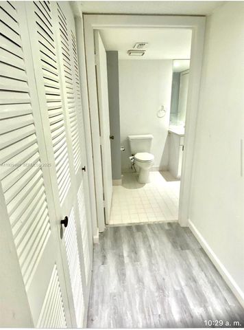 4705 SW 62nd Ave 104, Davie, FL 33314