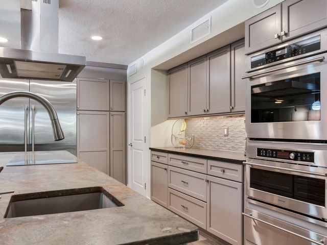 5353 GULF BOULEVARD B202, St Pete Beach, FL 33706