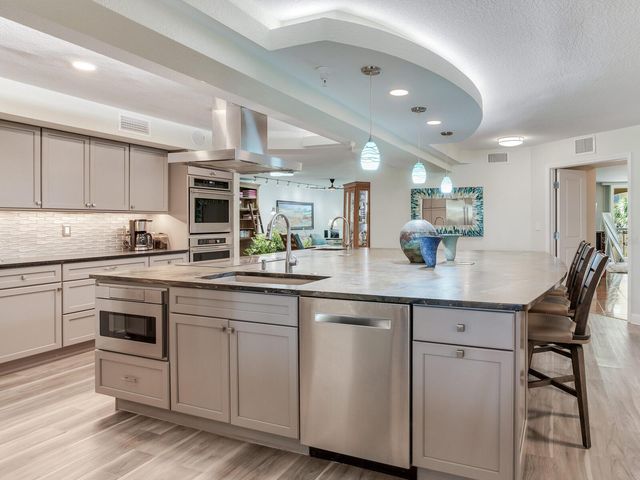 5353 GULF BOULEVARD B202, St Pete Beach, FL 33706