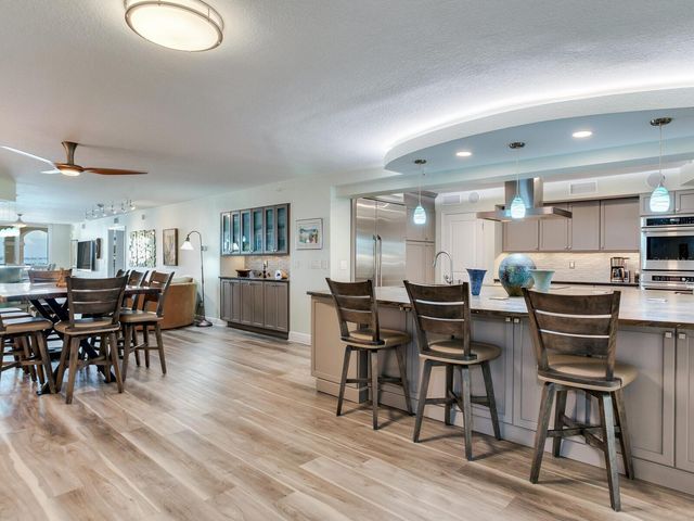 5353 GULF BOULEVARD B202, St Pete Beach, FL 33706