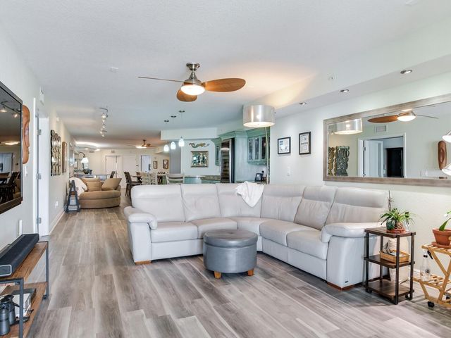 5353 GULF BOULEVARD B202, St Pete Beach, FL 33706