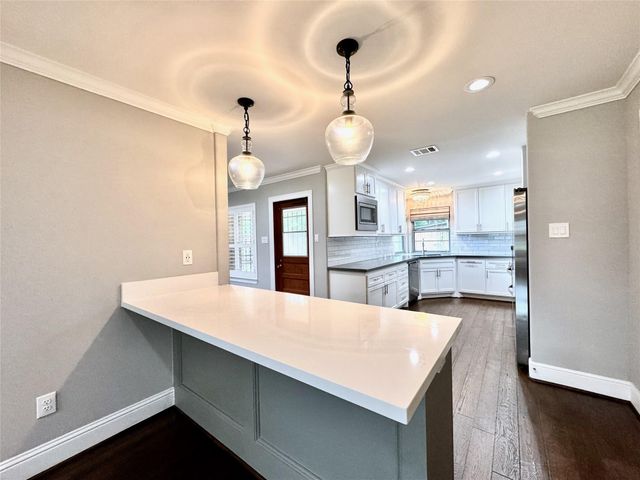 7743 Meadville Street, Houston, TX 77061