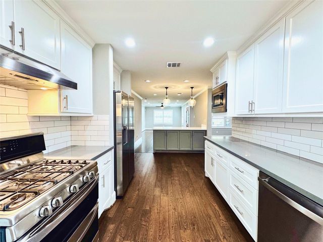 7743 Meadville Street, Houston, TX 77061