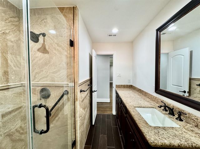 7743 Meadville Street, Houston, TX 77061